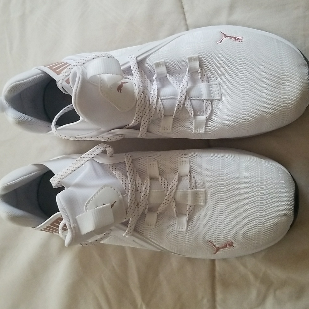 Pumas Size 10
